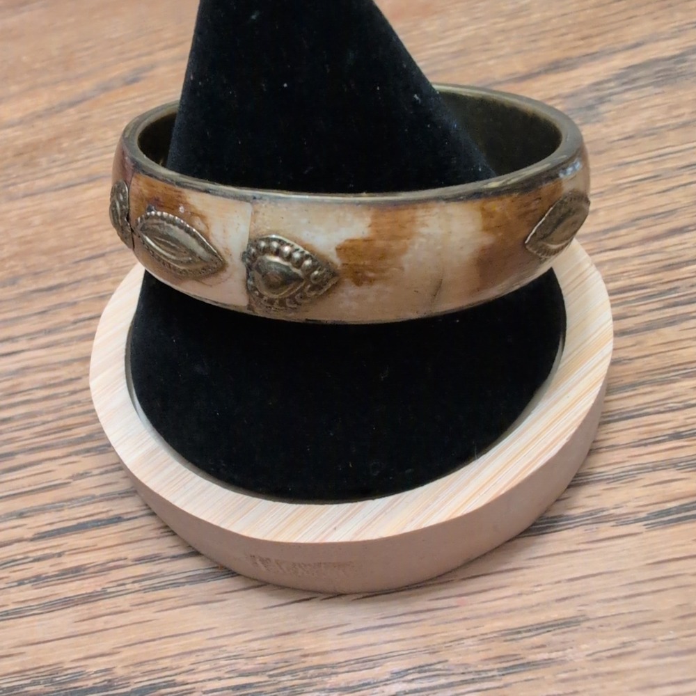 Vintage Brass and Bone Inlay Bangle Bracelet Made in India Bohemian Style - Picture 2 of 4